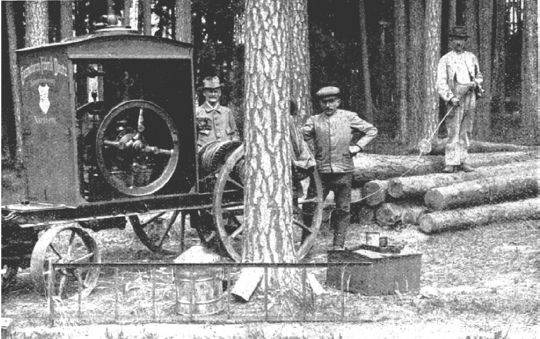 Foto "Bayreuther Anrückmaschine" bei einer Vorführung im Jahre 1917
