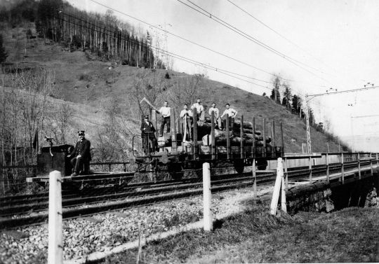 Foto Transport mit  der öffentlichen Eisenbahn
