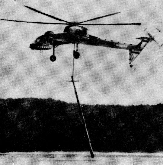 Foto "Zweimotoriger Hubschrauber Sikorsky S 60 mit Pilot und Mitpilot. ..."