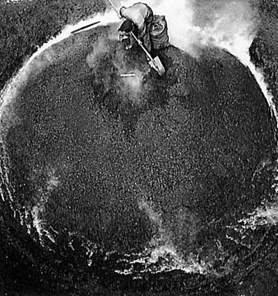 Foto "Im Napfgebiet wird das alte Gewerbe der Holzkohlenbereitung noch immer ausgeübt"