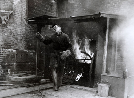 Foto Holzverkohlungsofen