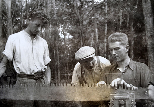 Foto Schärfen einer Hobelzahnsäge