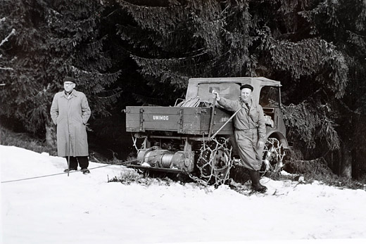 Foto Unimog mit Seilwinde